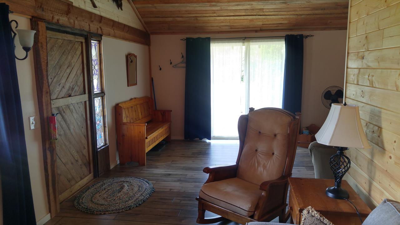 Вилла Wolfwood Guest Ranch Клируотер Экстерьер фото